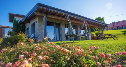 Villa 'Elios' with Mountain View, Wi-Fi and Air Conditioning