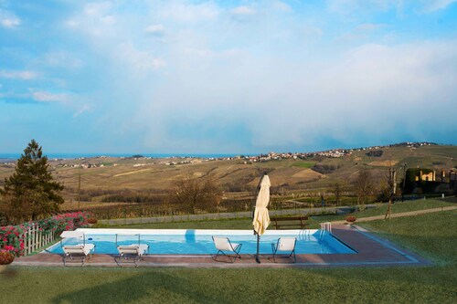 Villa 'Elios' with Mountain View, Wi-Fi and Air Conditioning