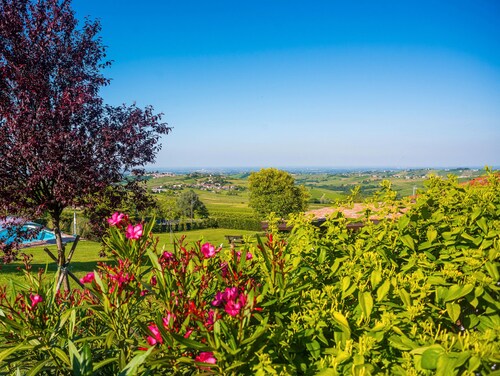 Villa 'Casa Vacanze Elios B' mit Bergblick, Wi-Fi und Klimaanlage