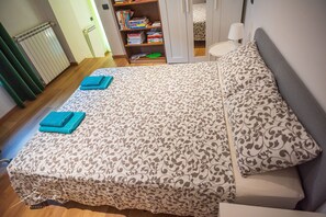 3 habitaciones, tabla de planchar con plancha y wifi gratis 