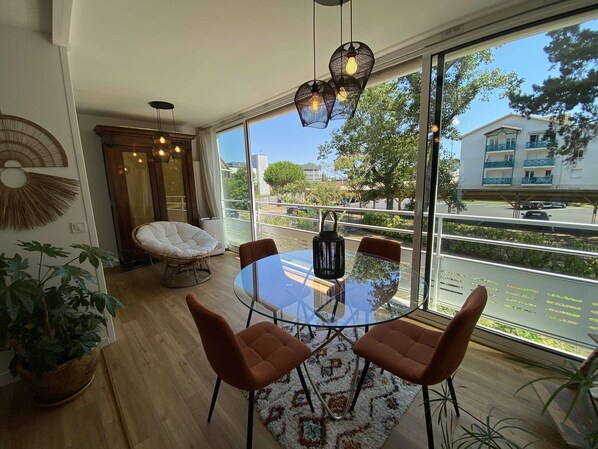 Dining - bel appartement spacieux lumineux avec wifi et pk (ARCACHON)