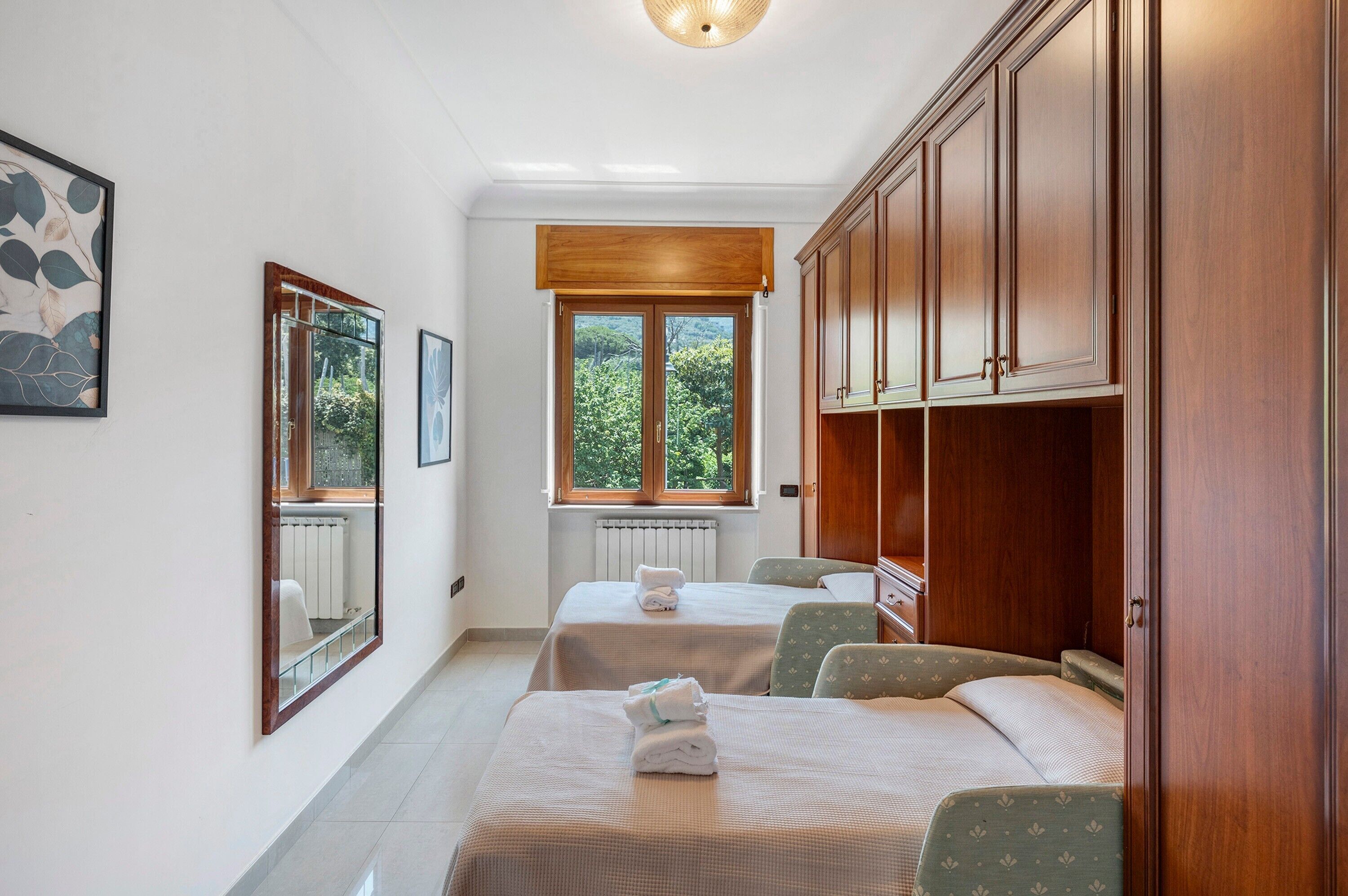 3 chambres, fer et planche à repasser, Wi-Fi gratuit, draps fournis