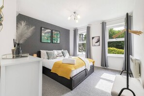 1 chambre, fer et planche à repasser, accès Internet, draps fournis