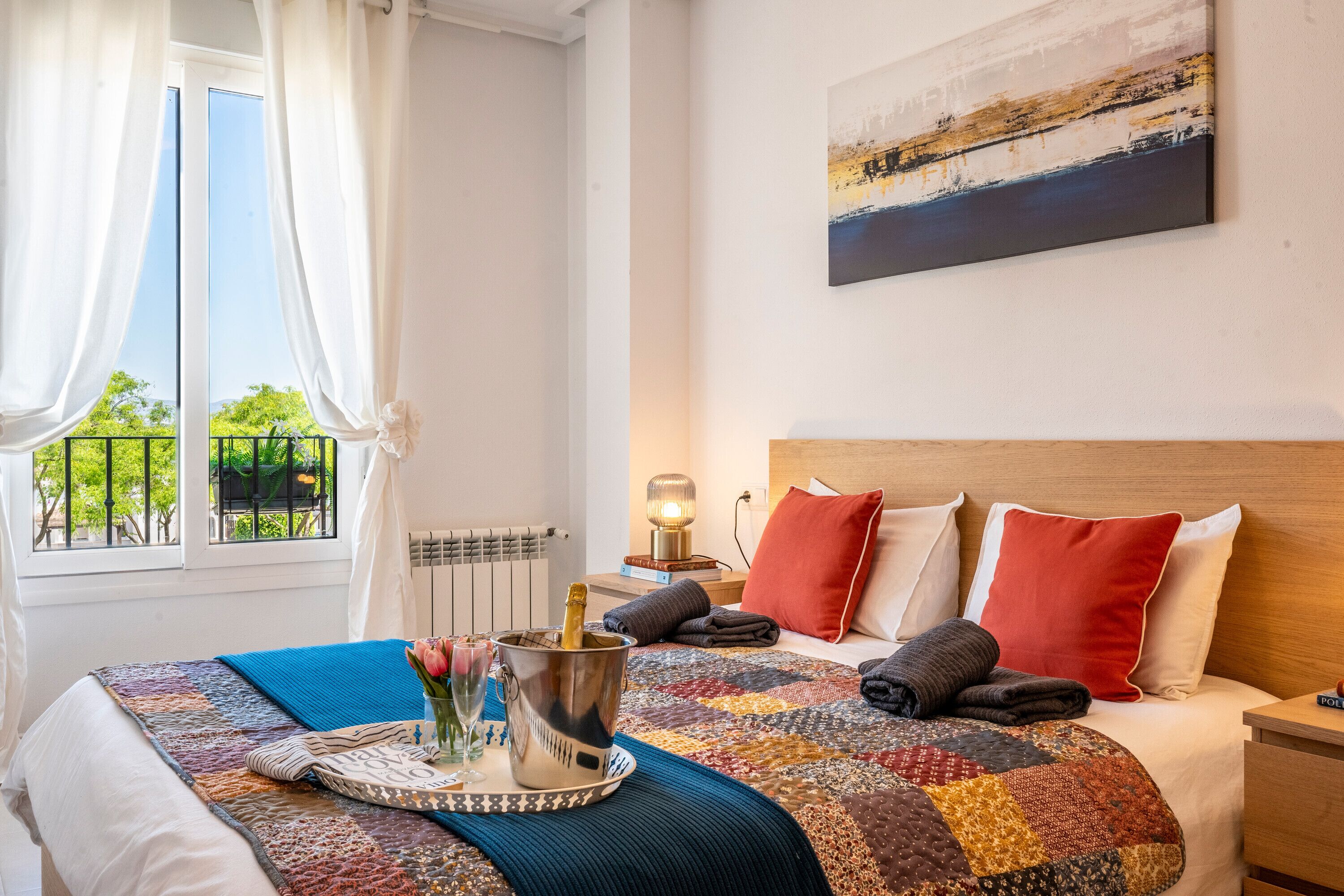 2 slaapkamers, een strijkplank/strijkijzer, gratis wifi, beddengoed