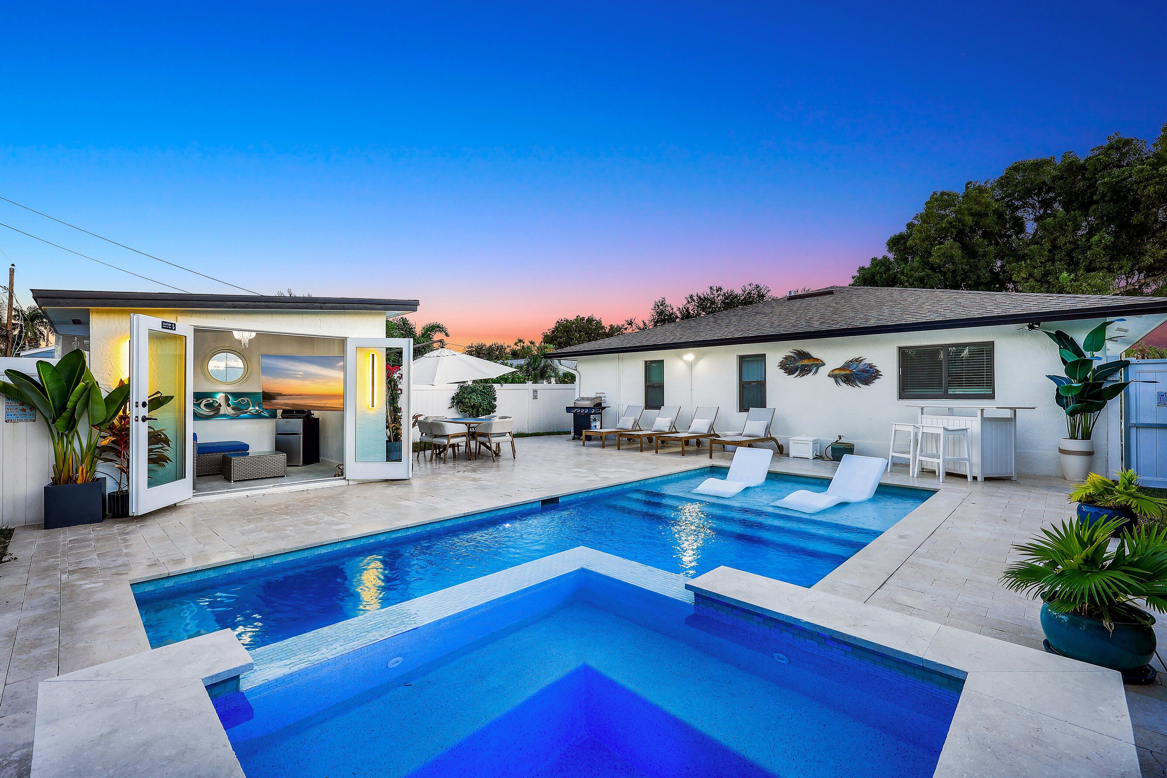 حمّام سباحة مُدفَّأ