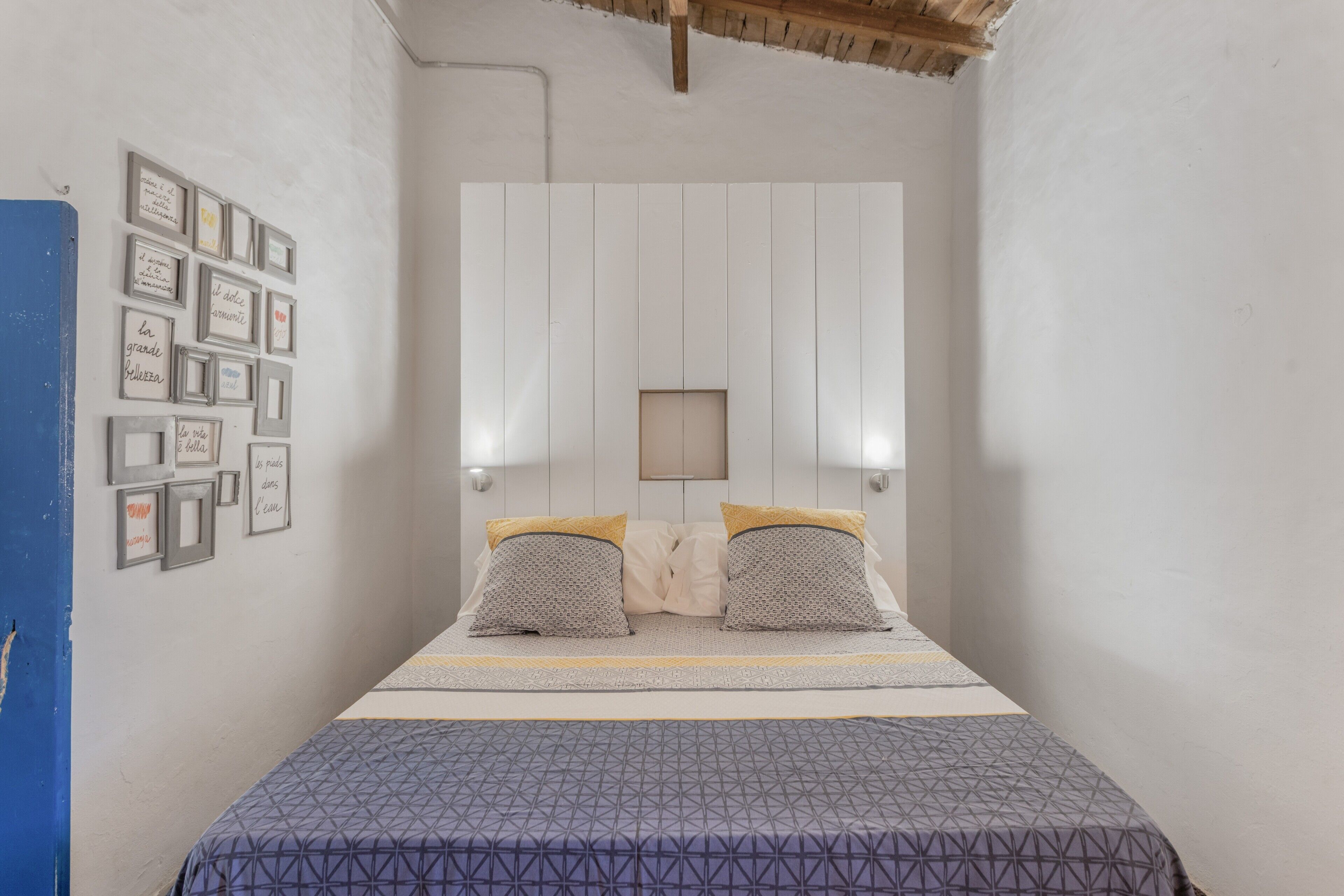 3 slaapkamers, een strijkplank/strijkijzer, gratis wifi, beddengoed