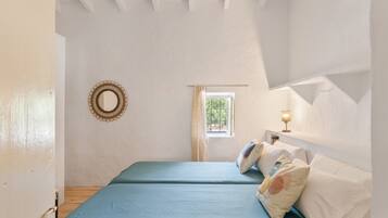 4 camere, ferro/asse da stiro, Wi-Fi gratuito, lenzuola