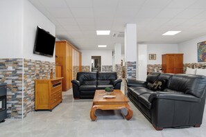 TV - Apartment 'Los Olivos' with Air Conditioning (Algar)