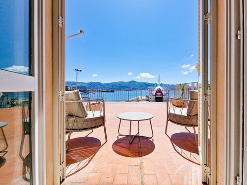 Apartment 'Terrazza Sul Mare' with Sea View, Wi-Fi and Air Conditioning