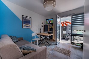 TV