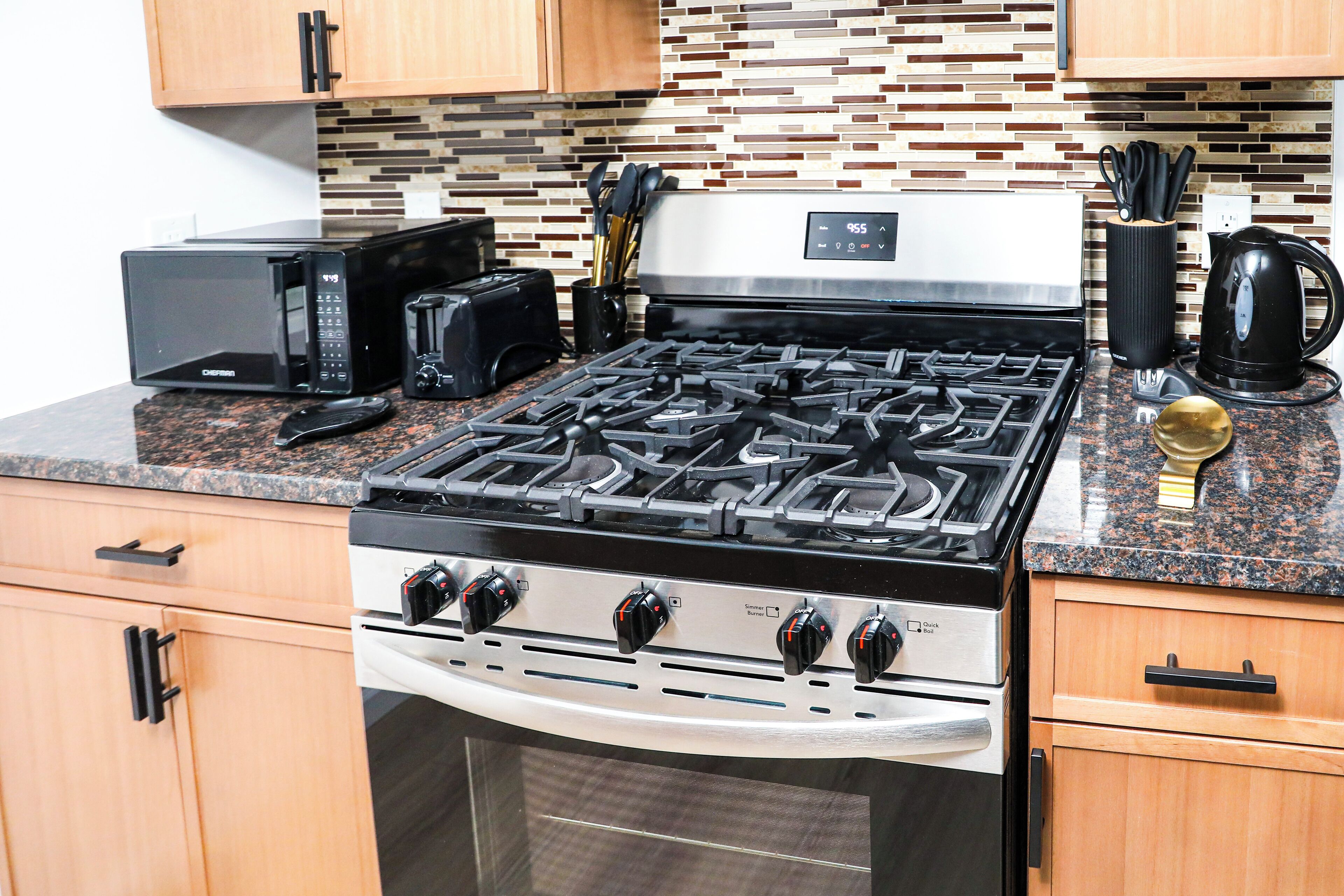 Microwave, stovetop, dishwasher