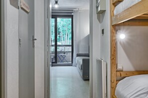 Interior - “At the Heart of the Valley” Apartment with Mountain View and Balcony (Bagnères-de-Luchon)