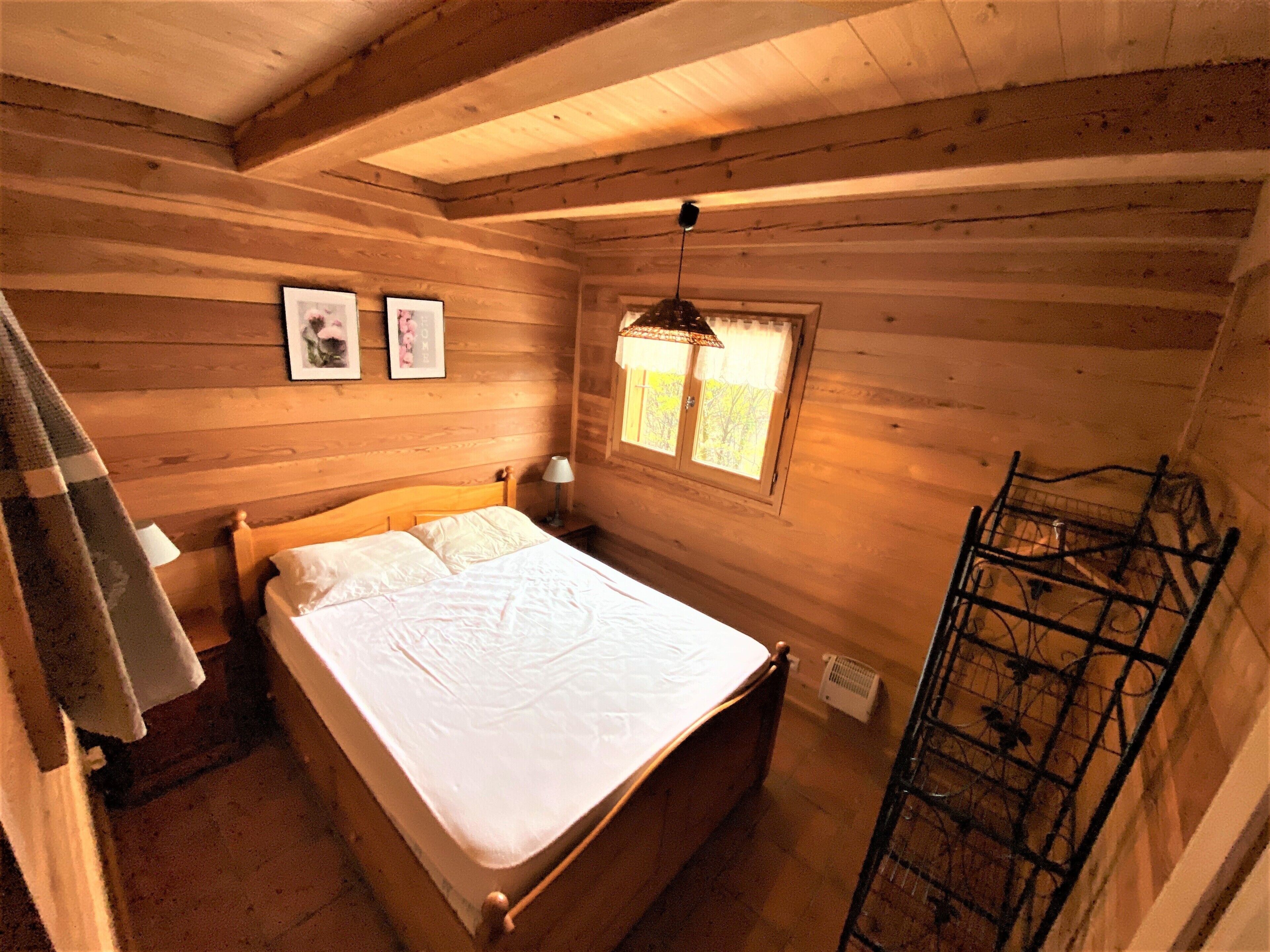 3 slaapkamers, een strijkplank/strijkijzer, gratis wifi