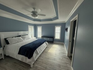 3 bedrooms, iron/ironing board, WiFi, bed sheets