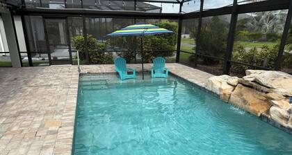 Spacious, Private Pool in this Oasis away from Home