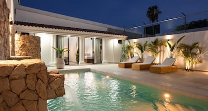 Casa Kathy: Exquisite 6BR, 11 Bed & 26 Guests