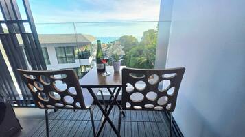 Căn hộ, 1 phòng ngủ, phù hợp cho người khuyết tật | Khu ẩm thực ngoài trời