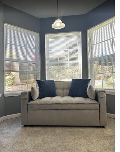 Pet-Friendly Cozy Lake Getaway – Relaxing 2BR Retreat Near Branson Fun