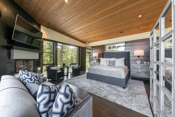 Smart TV, fireplace, offices