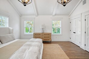 4 chambres, fer et planche à repasser, Wi-Fi, literie fournie