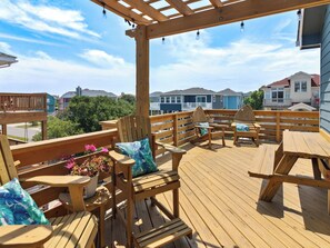 Terrace/patio - Sully's Shore Thing 6min walk beach*Pool hot tub (Corolla)