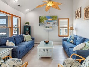 TV - Sully's Shore Thing 6min walk beach*Pool hot tub (Corolla)