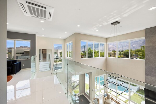 Unclassified image, 1 of 50, button