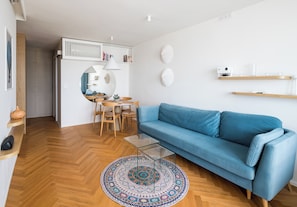TV - Solec Powiśle Deluxe Apartment (Warszawa)