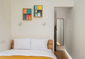 1 chambre, fer et planche à repasser, Wi-Fi, draps fournis