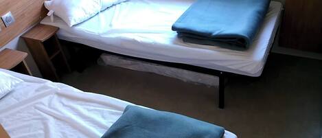 2 bedrooms