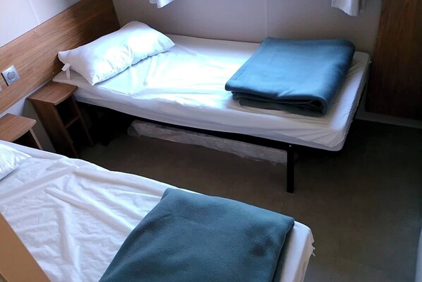 2 bedrooms