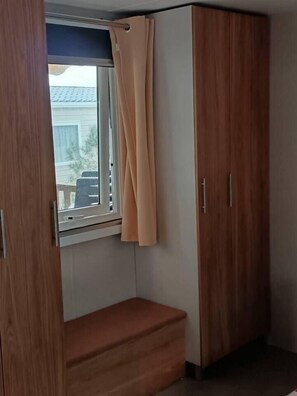 Interior - Mobil-home ★ Accès direct mer | Piscine, animations & clim - 6 pers (Canet-en-Roussillon)