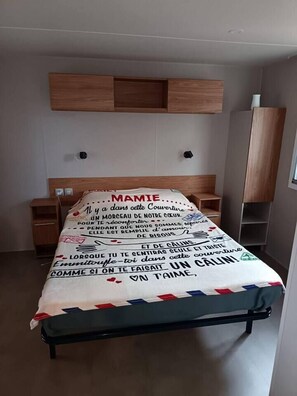 2 habitaciones, cuna de viaje, wifi y ropa de cama 
