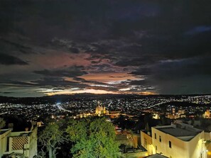 Dubbelrum - balkong - utsikt mot staden | Balkongutsikt