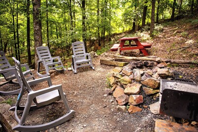 Americana Cabin