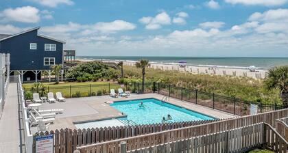 "Waters Edge 431-C" - Oceanfront Condo w/ Community Pool, 2 Bedrooms / 2 Bathrooms