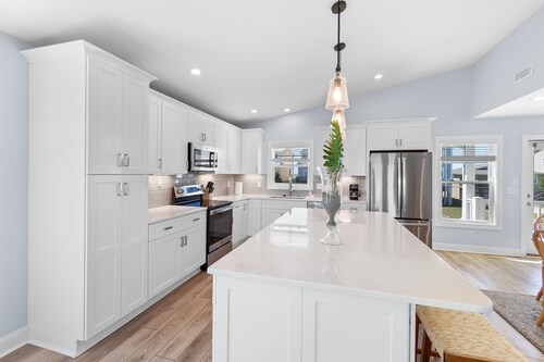 "Salty Sunsets" is a 3 Bedroom.3.5 Bathroom Second Row with Marsh View