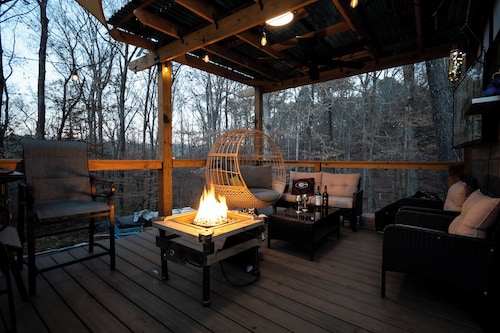 Charming Hideaway 1 BR APT 10 min to UGA