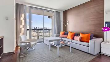 In-room safe, desk, iron/ironing board, free WiFi