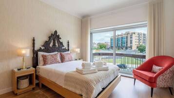 1 slaapkamer, een strijkplank/strijkijzer, gratis wifi, beddengoed