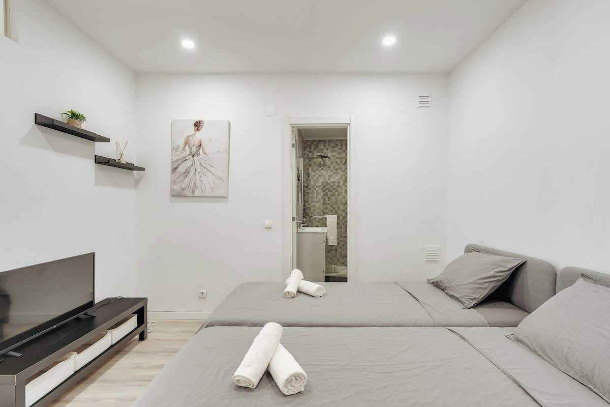 2 soverom, strykejern/-brett, wi-fi (inkludert) og sengetøy