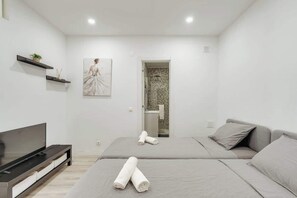 2 soverom, strykejern/-brett, wi-fi (inkludert) og sengetøy