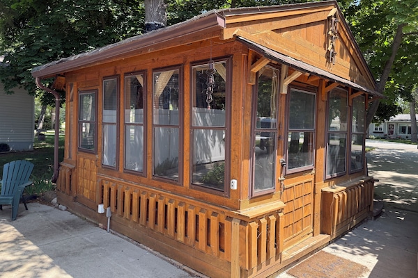 Beautiful "Treehouse Game Room"