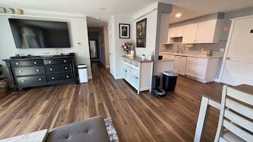 Smart TV, DVD player, video library, stereo