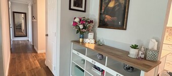 Relaxing 3-Bedroom Home, near Intel & Nike! Public transit 5 min away!