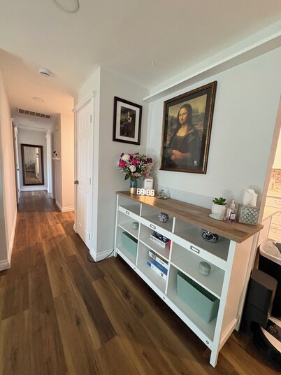 Relaxing 3-Bedroom Home, near Intel & Nike! Public transit 5 min away!