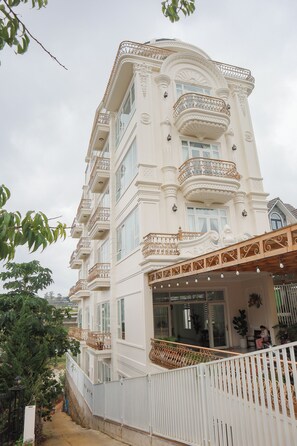 Voorkant van accommodatie