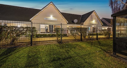 Aroha Motel