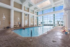 Innenpool, beheizter Pool