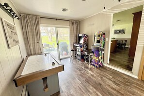 Games room - Steps to Titletown District- Spacious 4-bedroom with large patio, heated garage (Green Bay)